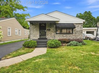 596 Nebraska Ave, Pontiac, MI 48341