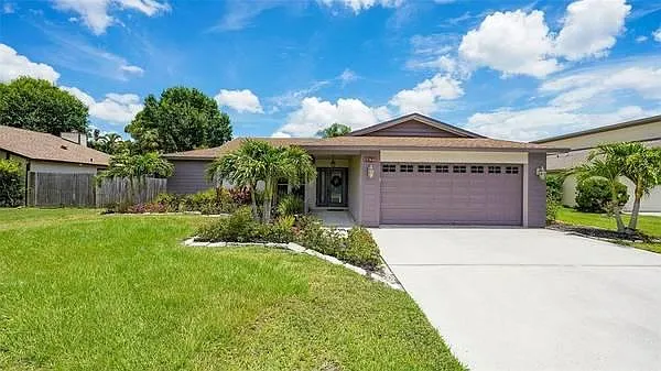 921 Cypress Wood Ln — Photo 2
