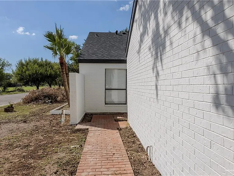 1801 Highland Park Ave — Photo 6