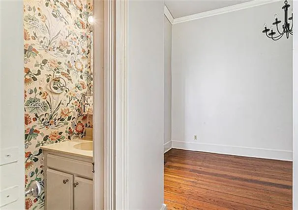 2615 Chartres St — Photo 6