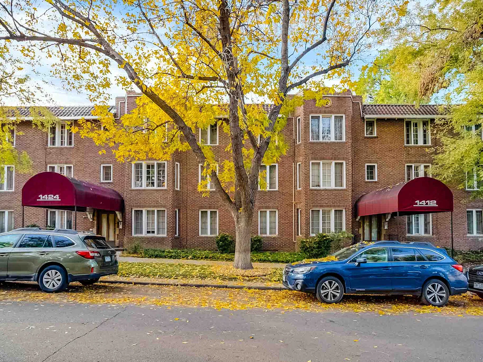 Claridge Apartments — Photo 1