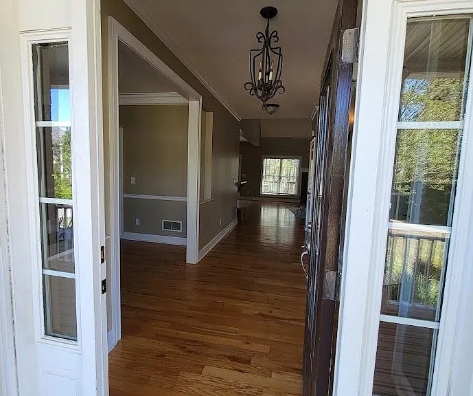 125 Farmington Dr — Photo 5