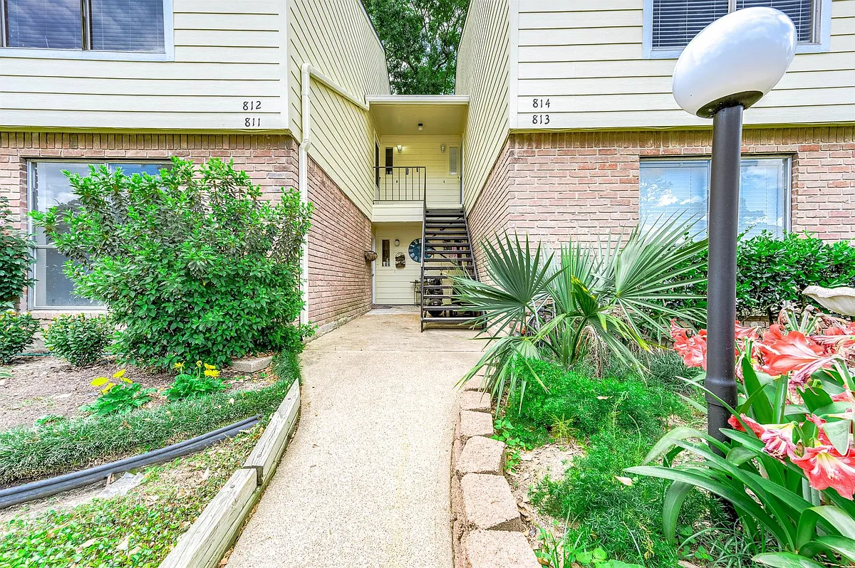 Building Photo - 14515 Wunderlich Dr #812