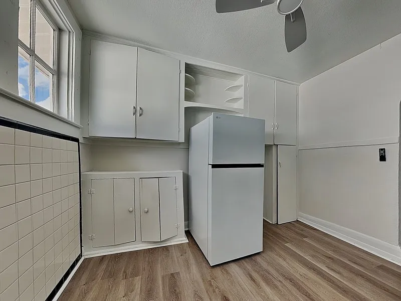 2 bed, 1.0 bath, 780 sqft, $1,250 — Photo 3