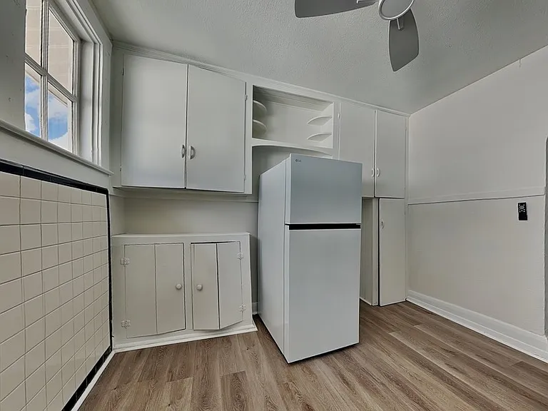 2904 W Chestnut St #2 — Photo 3