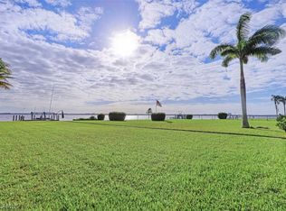 3715 SE 21st Place Cpe, Coral, FL 33904