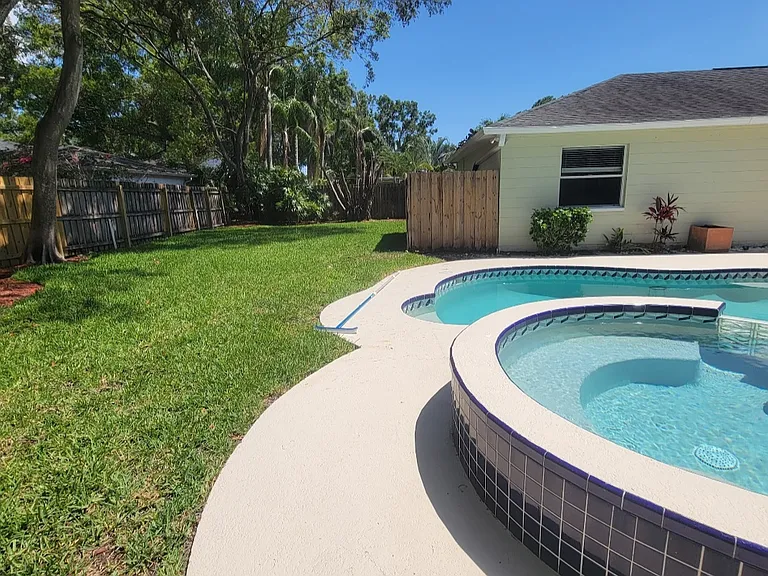 1506 S Trask St — Photo 35