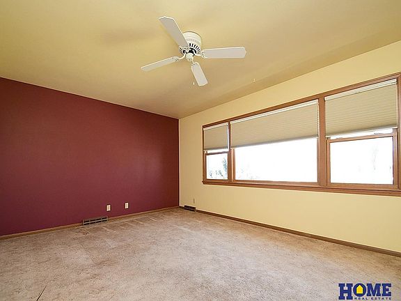 5th image of 5401 Franklin St