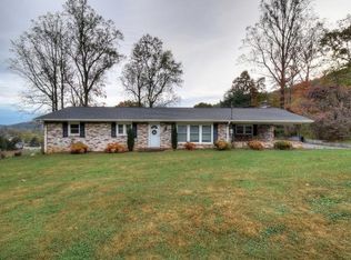 206 Luttrell St, Erwin, TN 37650