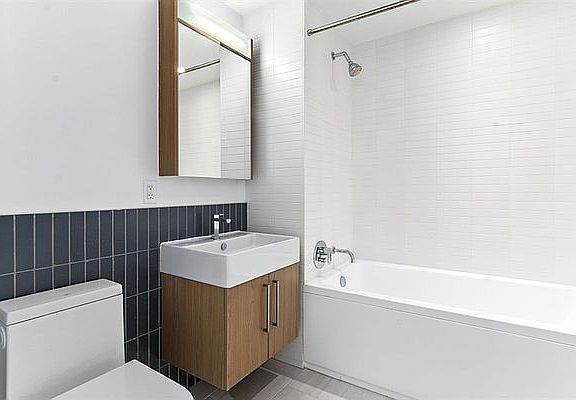 4th image of 415 Red Hook Ln APT 16A