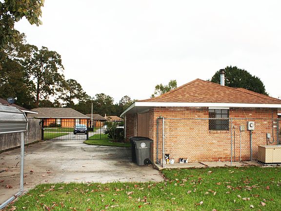 5th image of 4421 Thames Dr