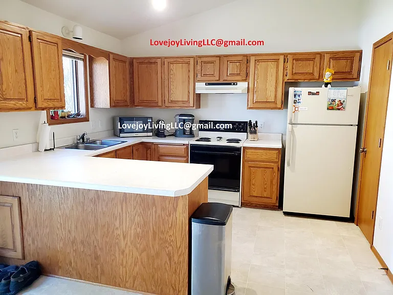 802 Sky Ridge Dr — Photo 4