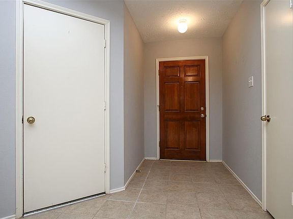 2nd image of 2638 S Peach Hollow Cir