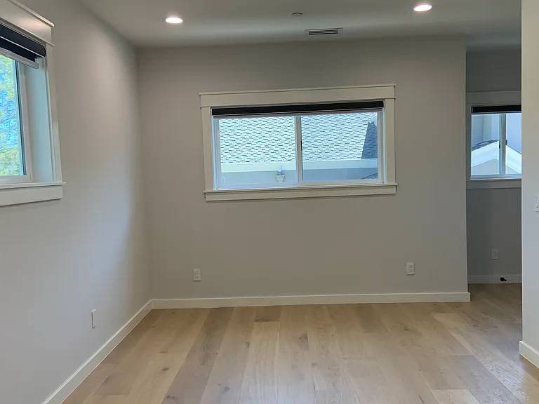 1552A Cypress Ave — Photo 8