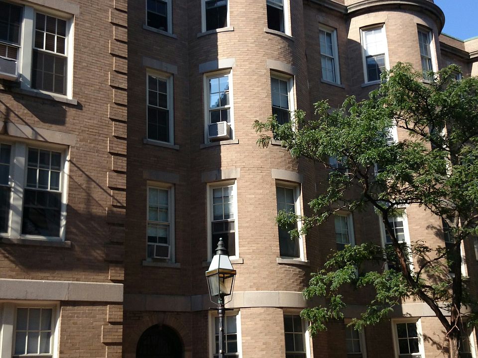 2nd image of 44 Clearway St APT 2