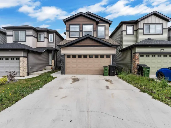 9450 Pear Cres SW, Edmonton, AB T6X 2Z5
