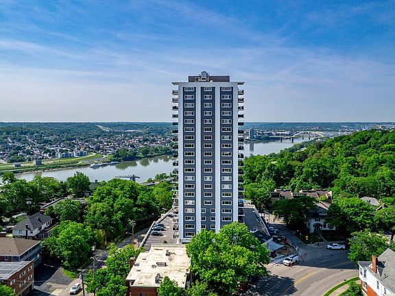 2nd image of 2200 Victory Pkwy APT 1204