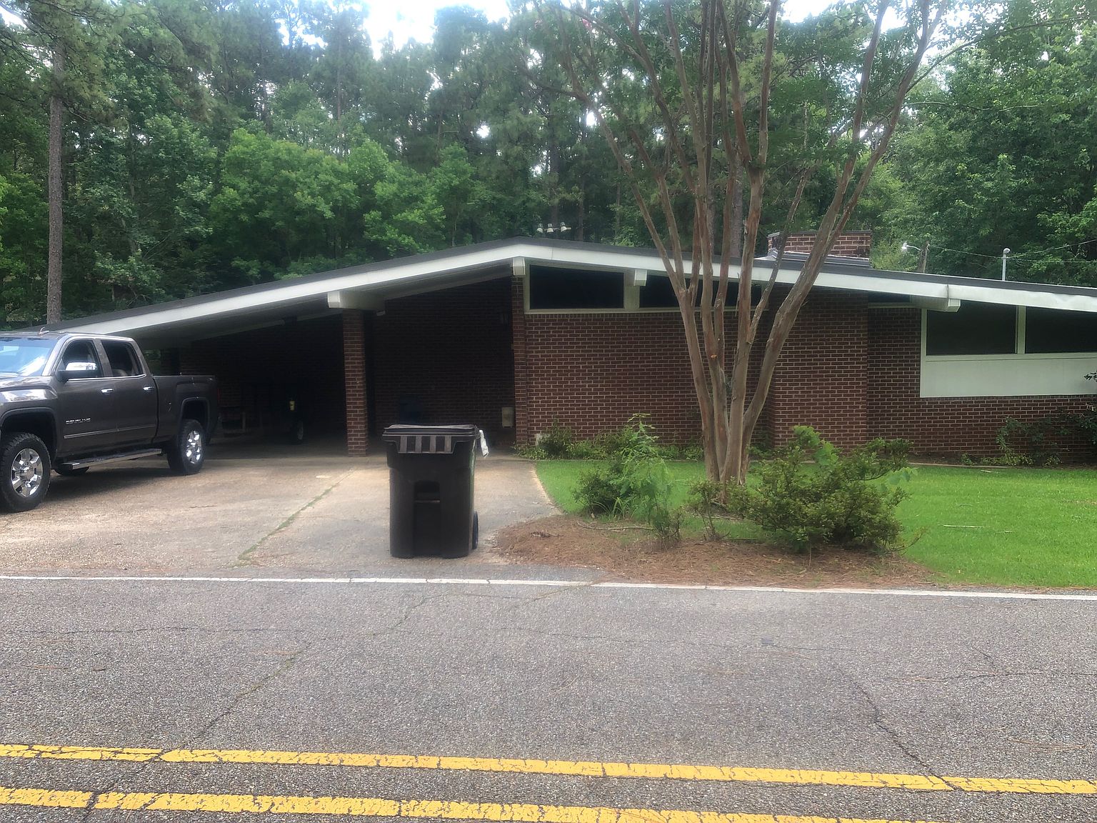 225 Pinehills Dr, Hattiesburg, MS 39402 Zillow