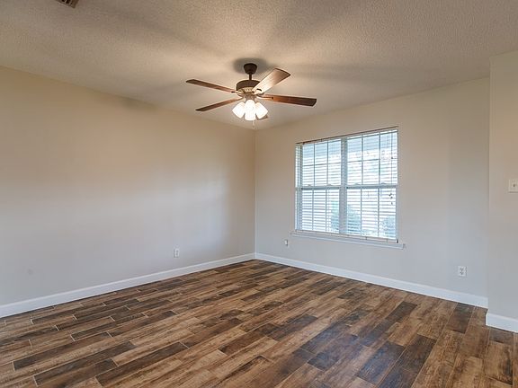 4th image of 5822 Barkley Ln