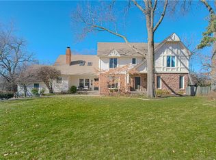 10204 Ensley Ln, Leawood, KS 66206