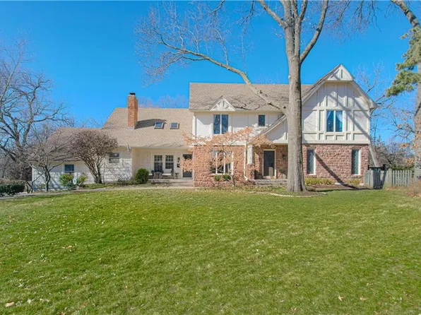 10204 Ensley Ln, Leawood, KS 66206