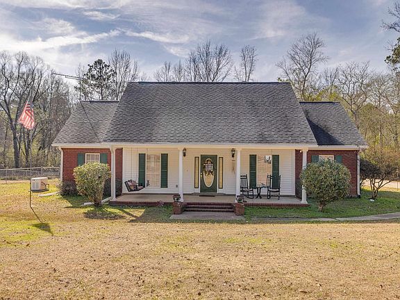 2nd image of 525 Claiborne Rd