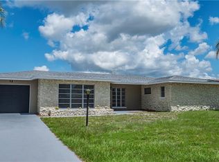 12 Annapolis Ln, Rotonda West, FL 33947