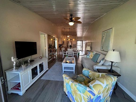 5th image of 32 Greenbrier St APT 204