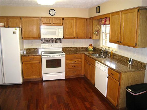 4th image of 4172 Forsythe Dr