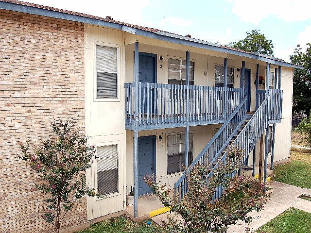 1st image of 1630 W Woodlawn Ave APT 4