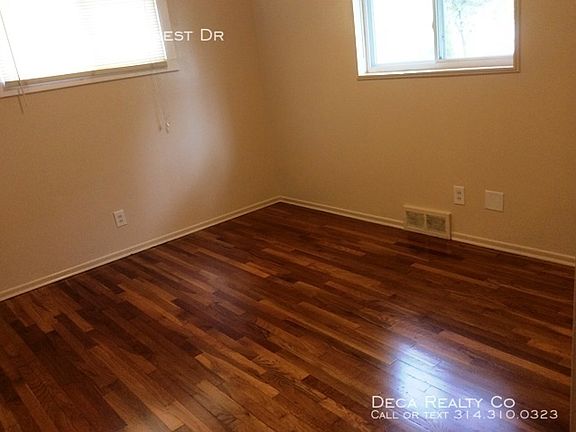 4th image of 284 Meadowcrest Dr
