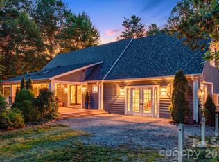 218 S Alta Vista Dr, Saluda, NC 28773