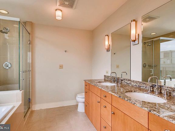 3rd image of 675 President St Unit 1606