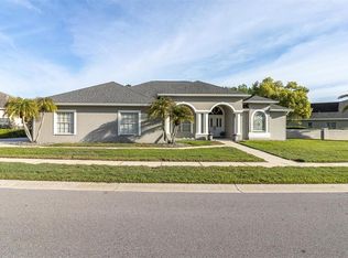 1050 Maravista Dr, New Port Richey, FL 34655