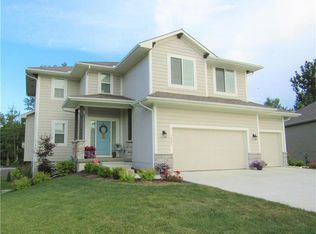 1028 SE Carmine Ct, Blue Springs, MO 64014