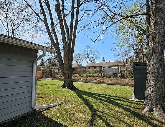 3rd image of 202 Basswood Dr