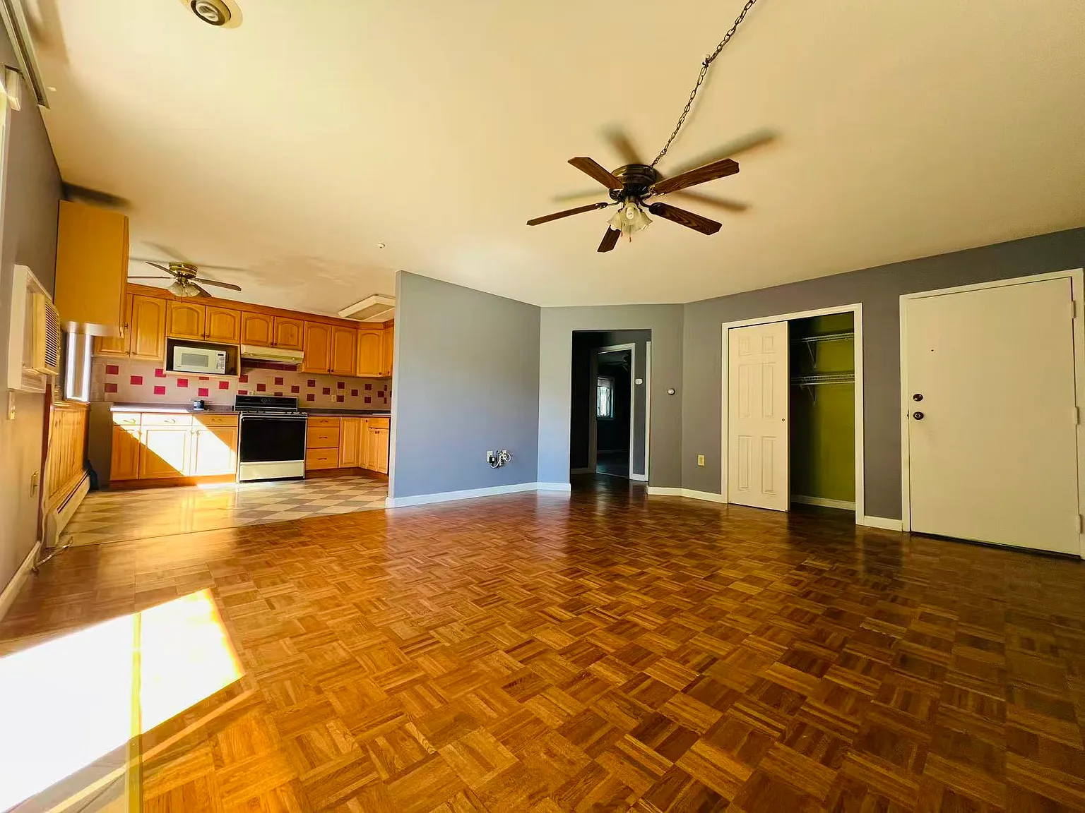 2 bed, 850 sqft, $2,250 — Photo 4
