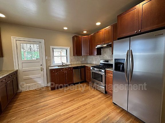 3rd image of 2343 N Emerson St