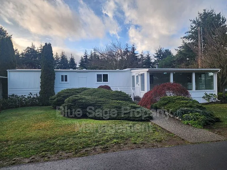 241 Evans Rd — Photo 2