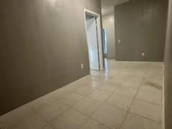 232 SW 10th St, Hallandale, FL 33009