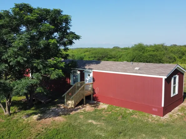 19513 FM 463, Devine, TX 78016