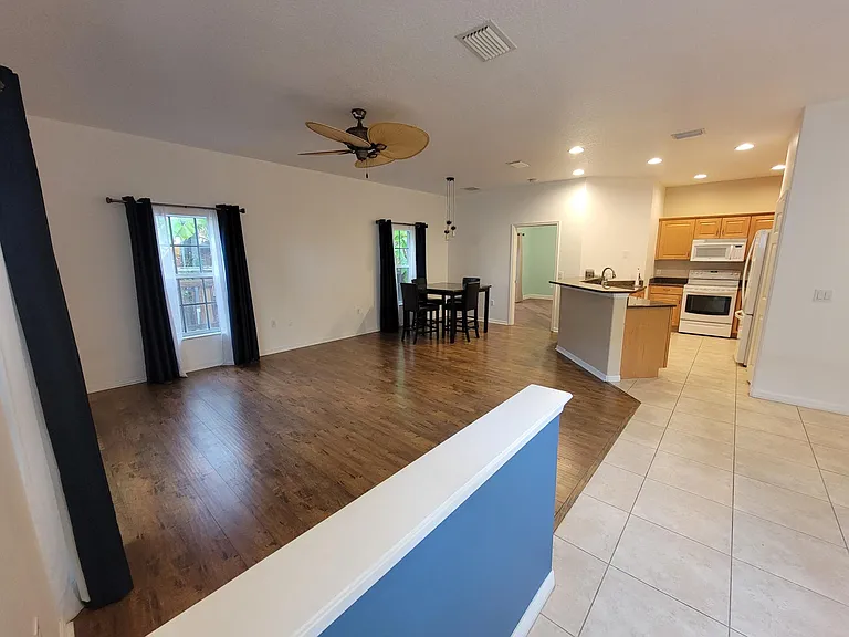 115 Majestic Bay Ave — Photo 5