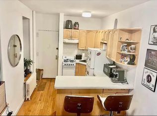 261 Broome St #F2, New York, NY 10002