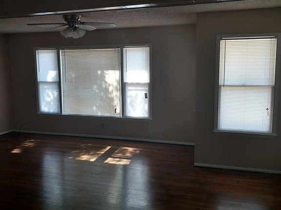 3rd image of 2468 Baylor Ave