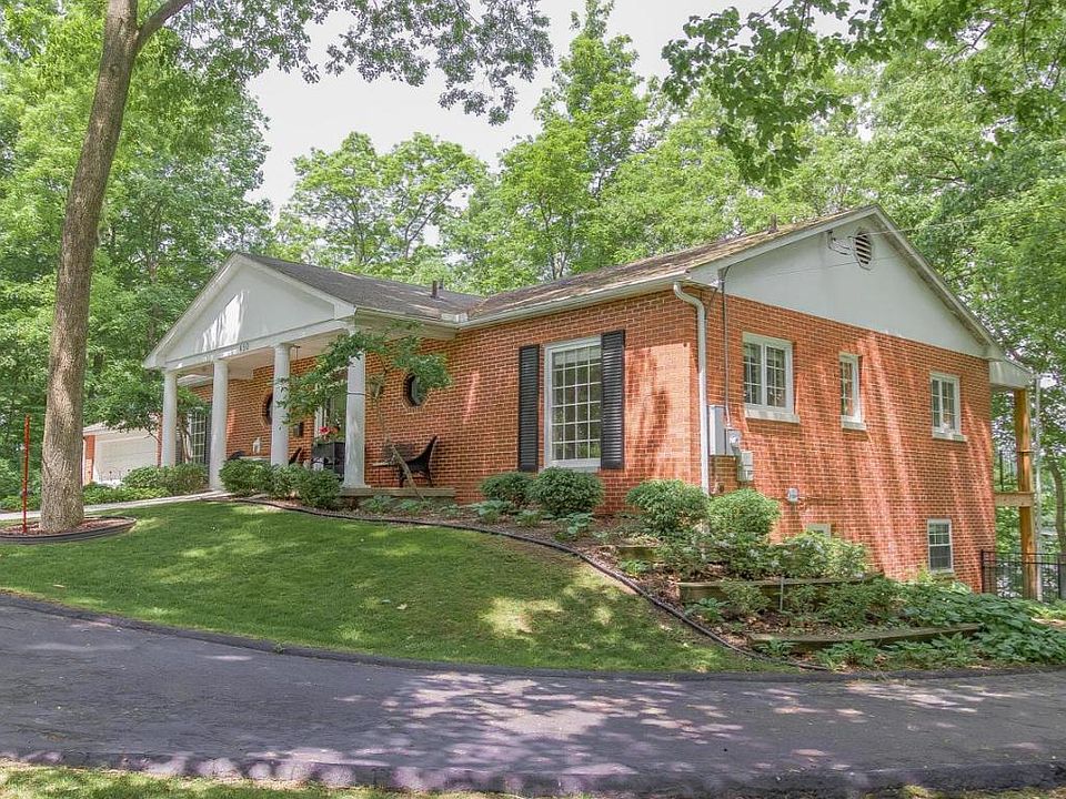 1st image of 450 Hilltop Dr