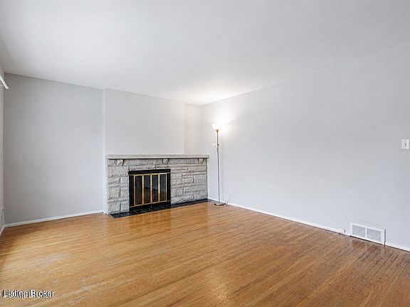 4th image of 8518 Smithton Rd