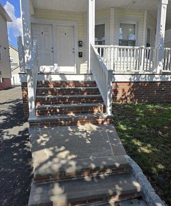 1st image of 125 Dalton St