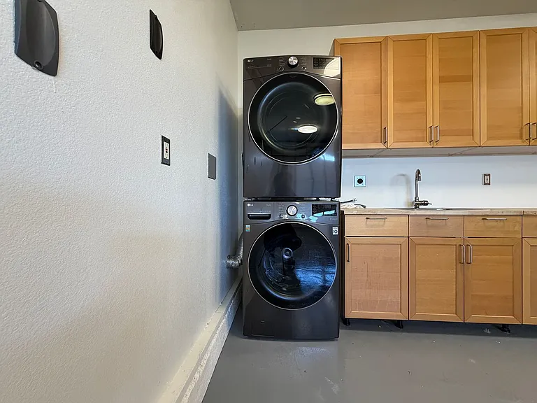 800 Buckland Ave — Photo 23