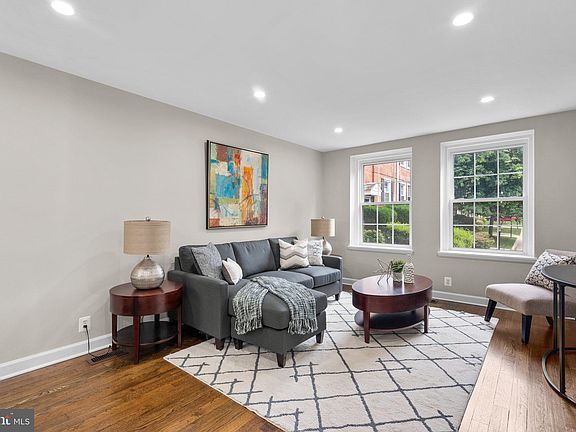 4th image of 2967 S Columbus St APT A2