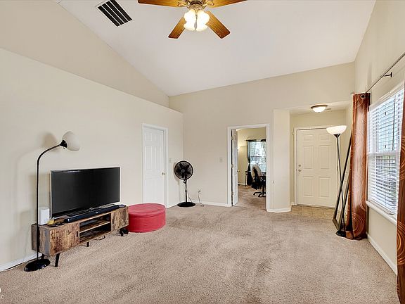 4th image of 5182 Pin Oak Dr